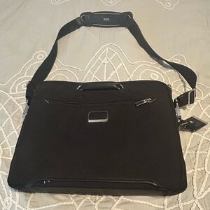 Tumi Arrive Hannover Black Nylon/Leather Men's Slim Briefcase, 1 flaw picture #3